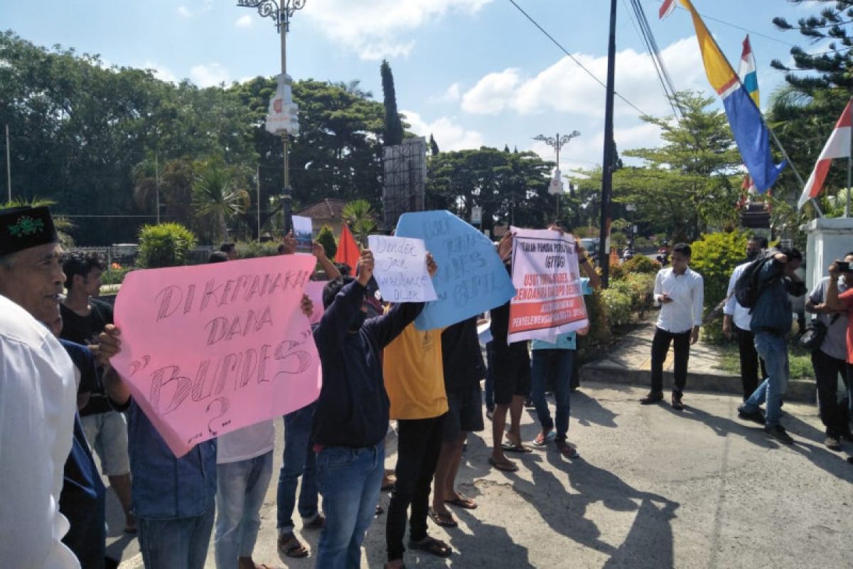 Kasus dugaan Korupsi Desa Gemel Lombok Tengah naik ke penyidikan