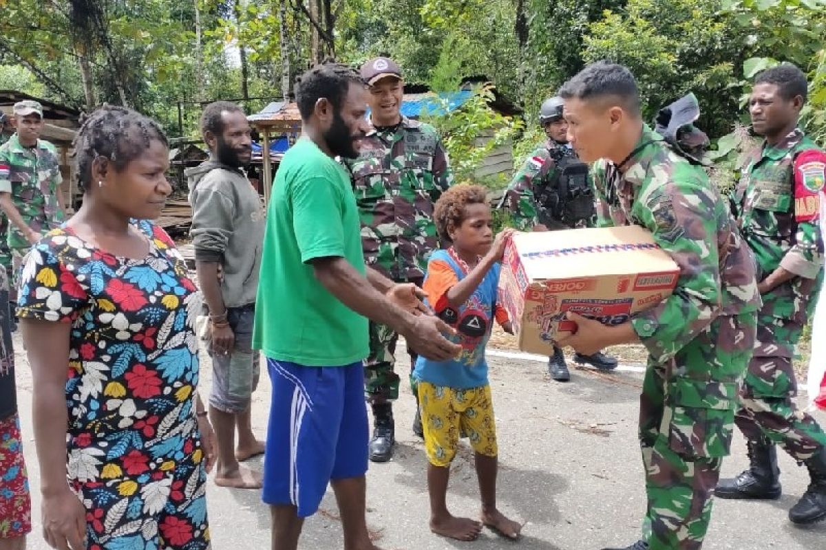 Kodim 1715 Yahukimo sambangi keluarga yang berduka di Dekai