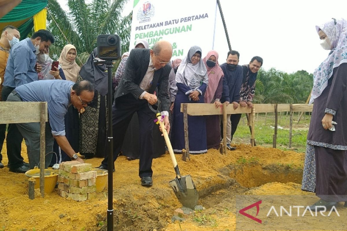 Rektor Universitas Pahlawan Tuanku Tambusai letakkan batu pertama pembangunan gedung rektorat dan perkuliahan baru