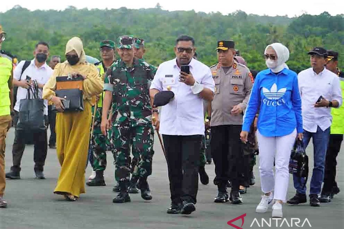 Gubernur Maluku tinjau persiapan kunjungan Presiden Jokowi
