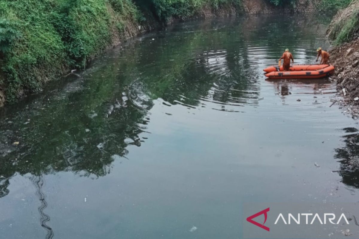 Kali Jambe Bekasi bebas tumpukan sampah usai dibersihkan tiga hari berturut-turut.