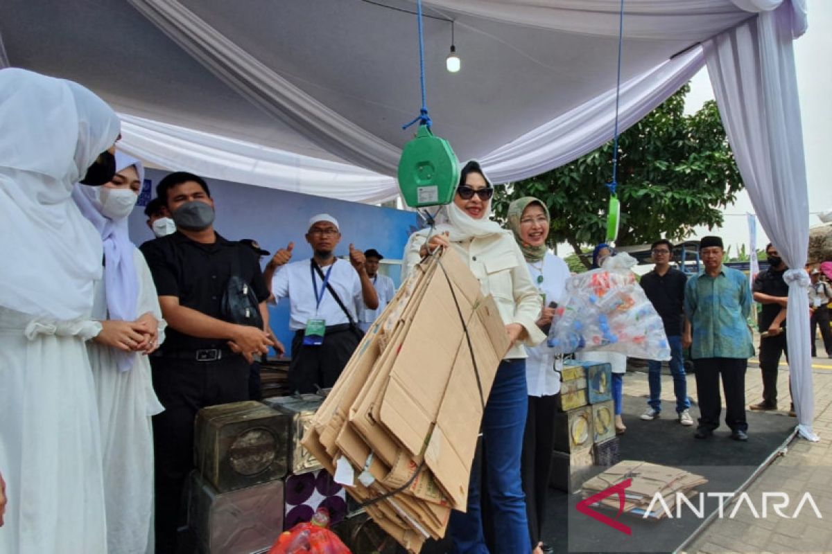Pelajar di Kabupaten Bekasi ikut sumbangkan sampah lewat Gradasi
