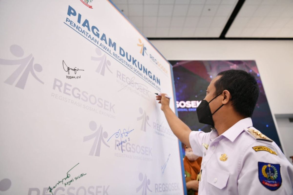 Gubernur Sulsel dorong percepatan pendataan awal Registrasi Sosial Ekonomi 2022