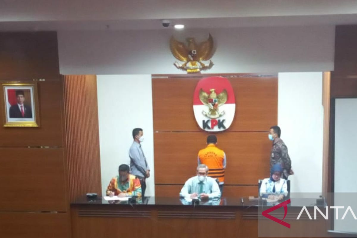 KPK tahan MT penyuap Bupati Mamberamo Tengah