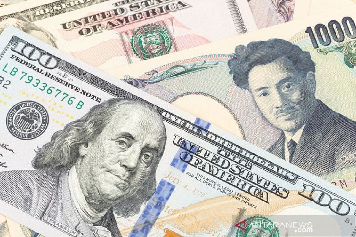 Dolar jatuh terhadap yen dengan imbal hasil AS tertekan setelah IHK
