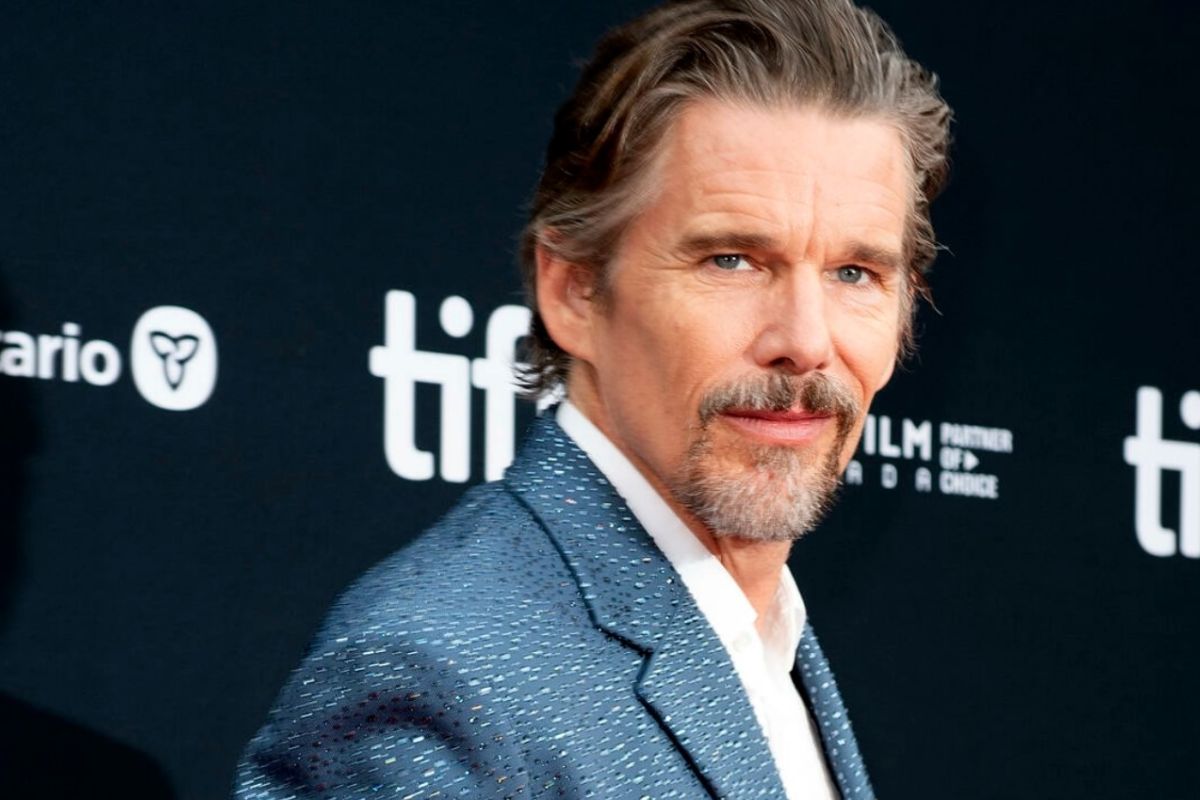 Ethan Hawke berduka atas kepergian Godard di Festival Film Toronto