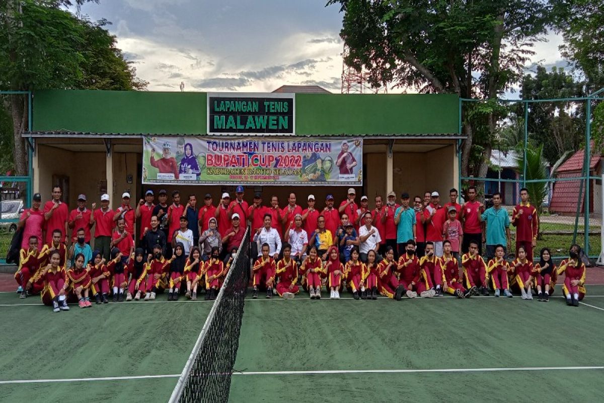 73 peserta ikuti turnamen tenis lapangan Bupati Cup Barsel 2022