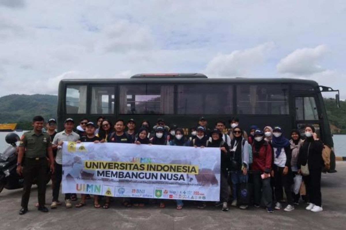 Mapala UI edukasi program pengolahan sampah kepada warga NTB