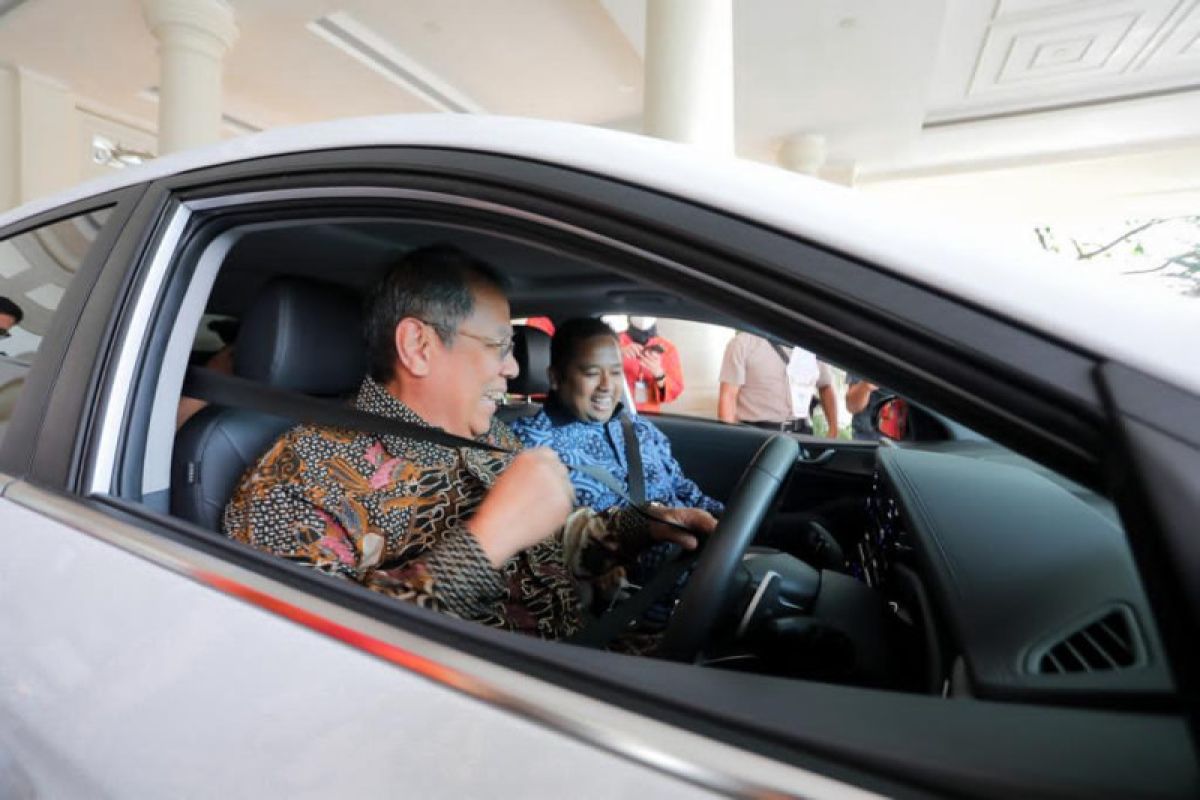 Pemkot Tangerang Selatan siap gunakan kendaraan dinas listrik