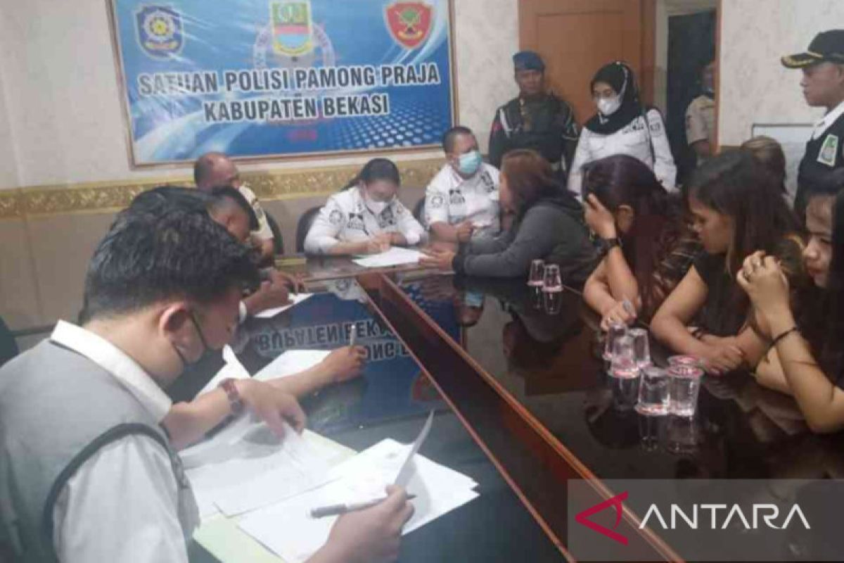 Enam PSK terjaring razia Satpol PP Bekasi