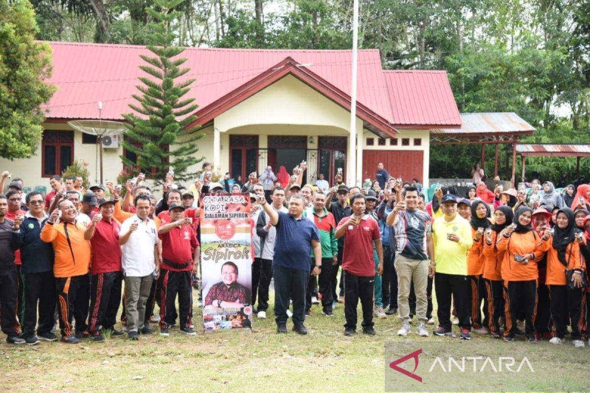 Seruput kopi massal di Angkola Selatan bersama Bupati Tapsel