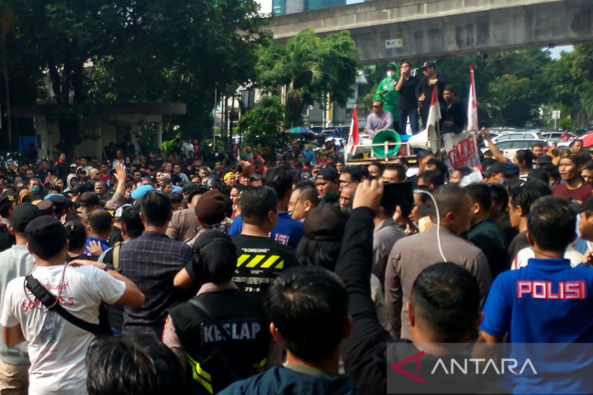 250 personel amankan pertemuan perusahaan ojek daring dan "Drone"