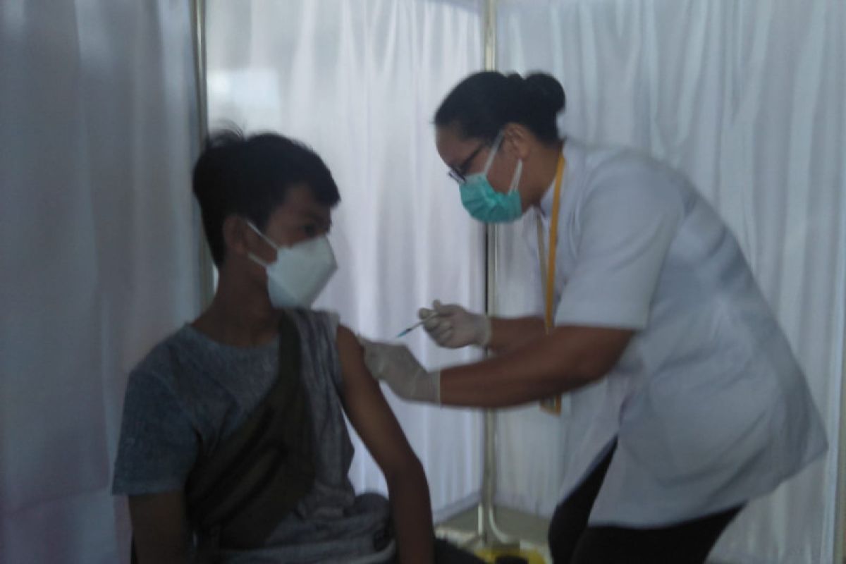 RSUD Mataram membuka gerai layanan vaksinasi COVID-19 di mal