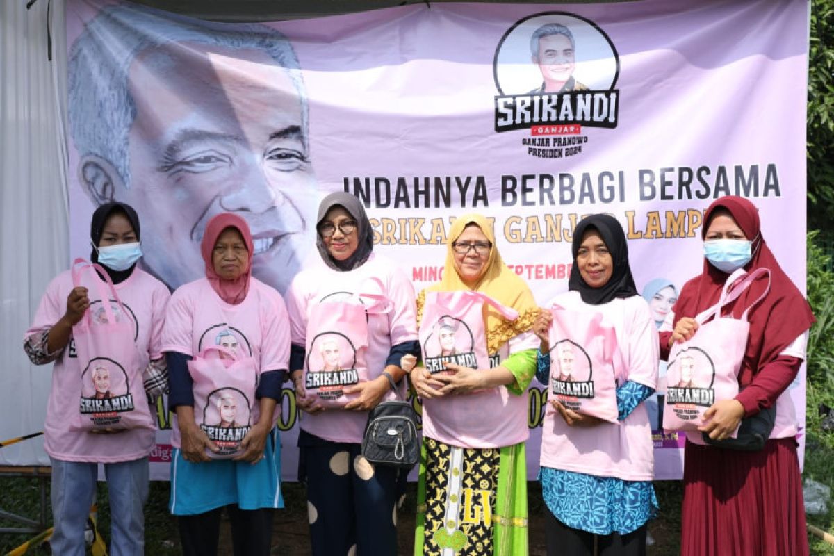 Srikandi Ganjar Lampung gelar bakti sosial di Kota Metro