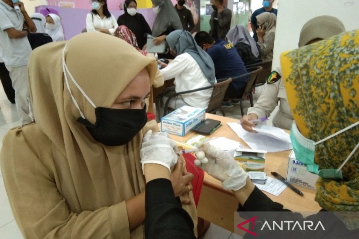 Dinkes: Vaksinasi dosis penguat di Kendari capai 57.246 orang