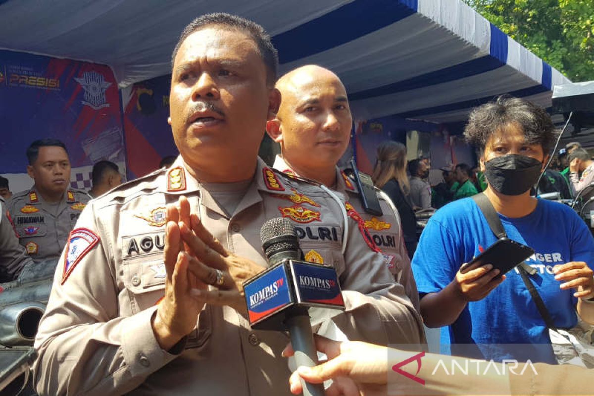 Polisi selidiki kebakaran ilalang penyebab kecelakaan di tol Brebes