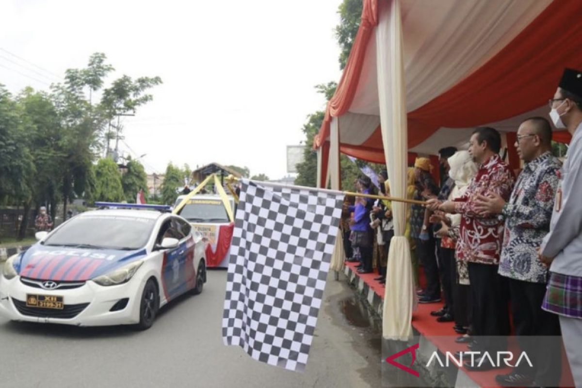 Pawai mobil hias semarakkan kegiatan TKTB XXI di Samarinda