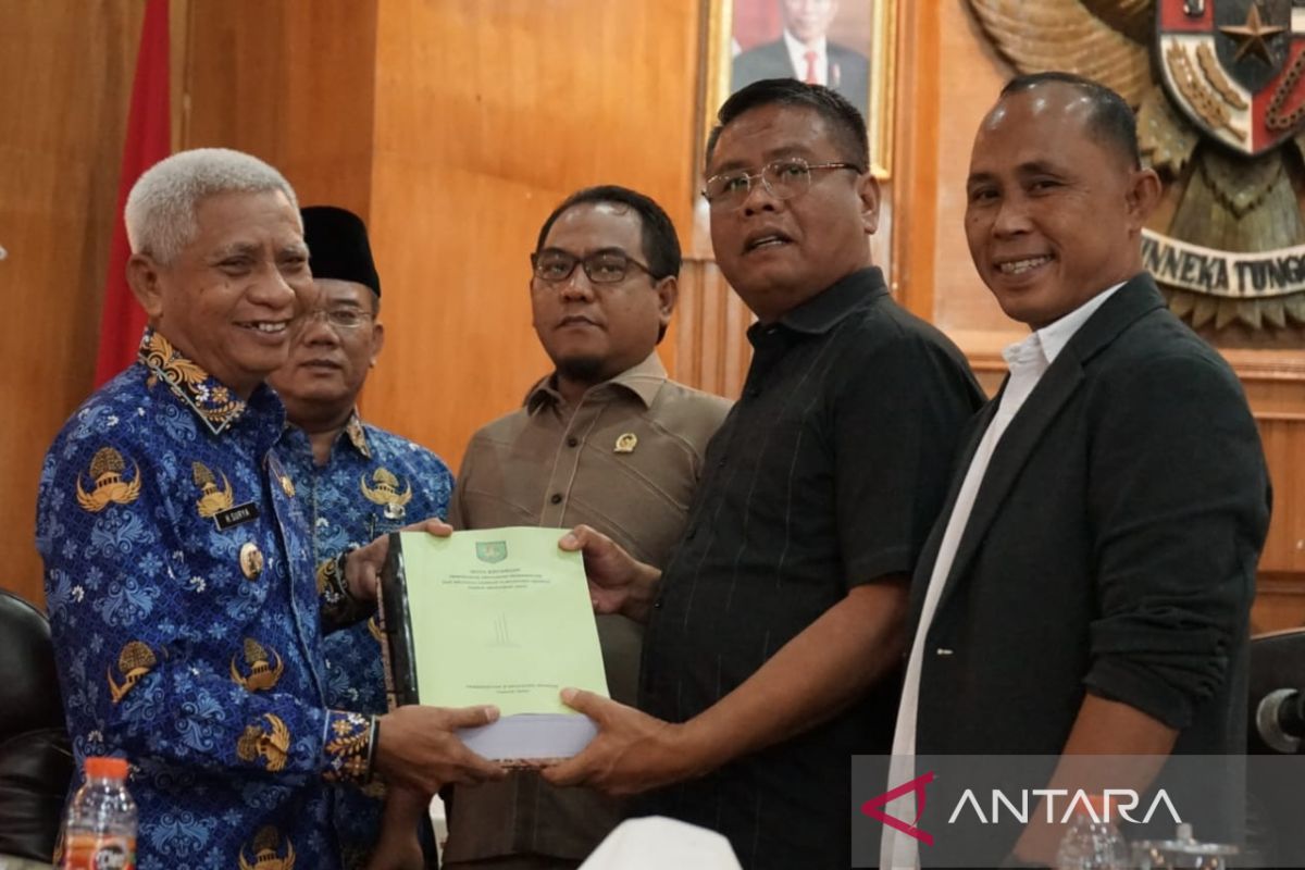 Bupati Asahan sampaikan nota keuangan Perubahan APBD 2022
