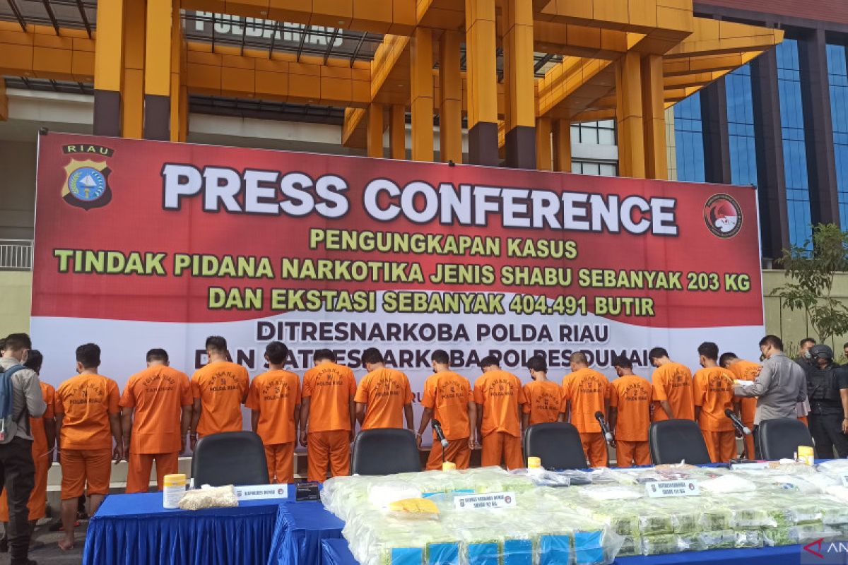 Penyelundupan 203 kg sabu dan 404.491 ekstasi di Riau gagal