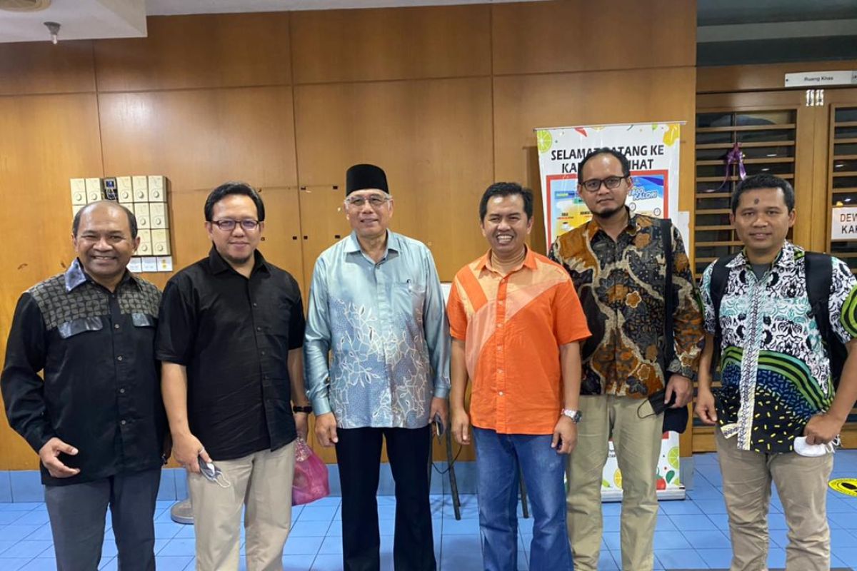 Catatan takziah untuk Profesor Dr Azyumardi Azra