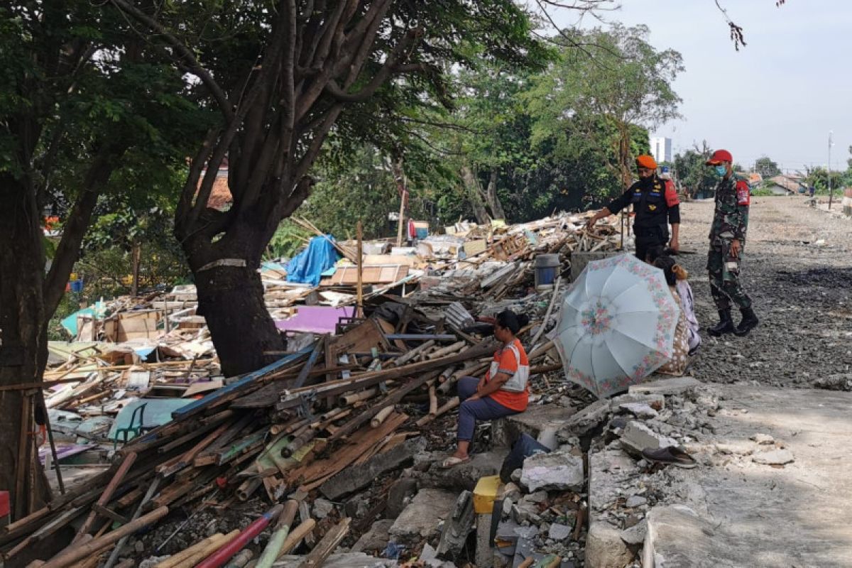 KAI Daop 1 Jakarta terus lakukan patroli pasca-penertiban bangli di kawasan Gunung Antang