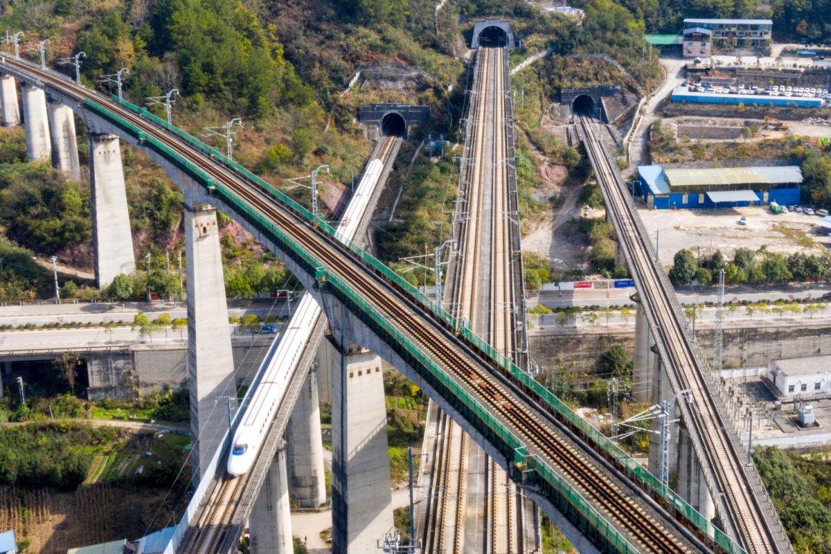 Gui'an, Guiyang has become an important high-speed rail hub in China