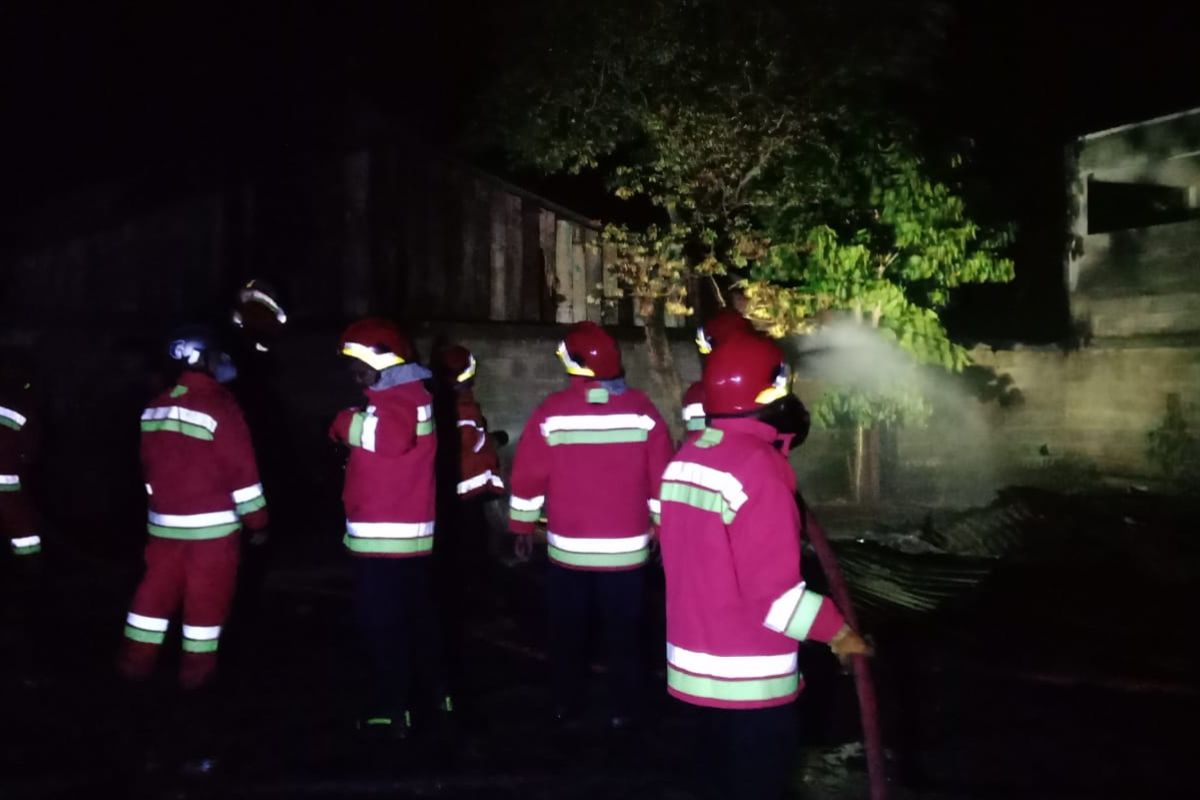 Ditinggal pemilik, satu unit rumah di Banda Aceh terbakar, ini penyebabnya