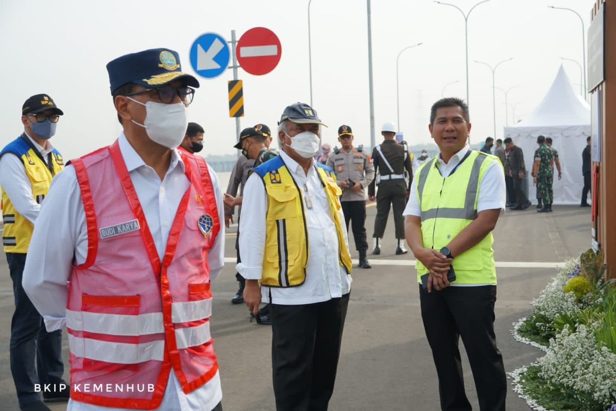 Cibitung-Cilincing toll road to ease Tanjung Priok congestion