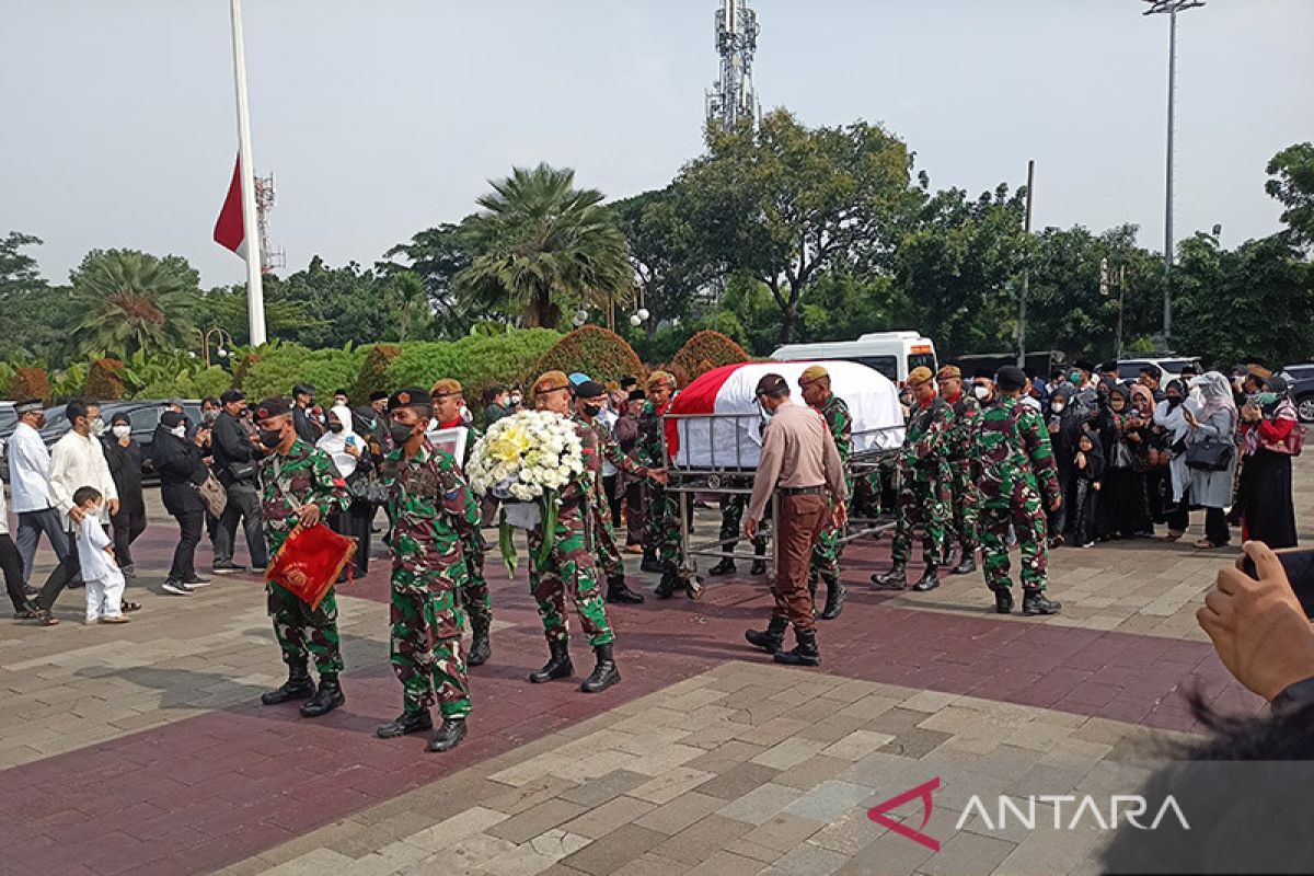 Wamenag hingga Imam Besar Istiqlal hadiri pemakaman Azyumardi Azra