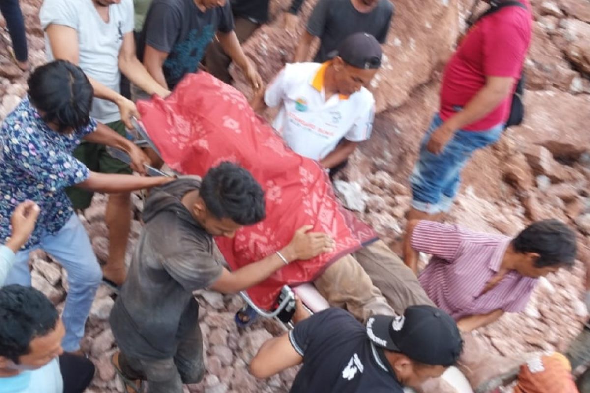 Dua pekerja meninggal tertimbun longsoran batu galian C di Aceh Besar