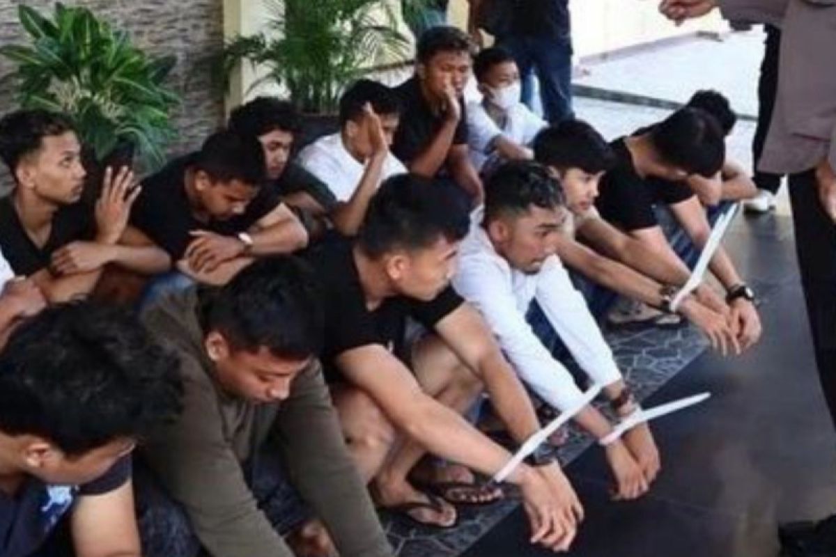 Polresta Pekanbaru amankan 15 orang diduga komplotan geng motor