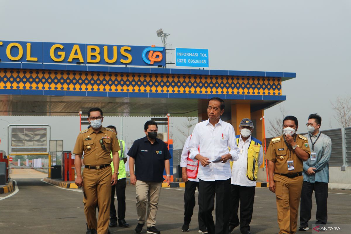 Jokowi resmikan Tol Cibitung-Cilincing dan Serpong-Balaraja
