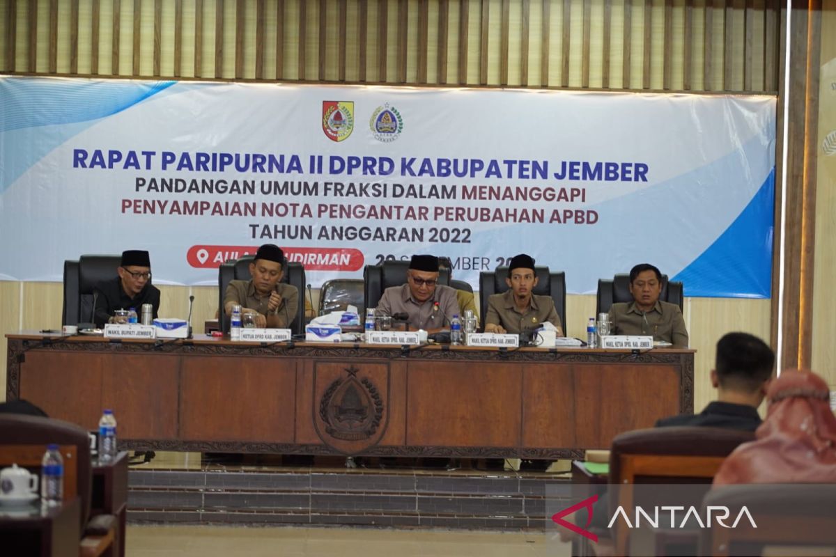 Sejumlah fraksi DPRD Jember berikan catatan kritis P-APBD 2022