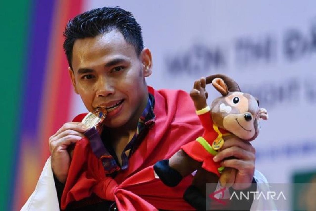 Eko Yuli Irawan bawa perak kejuaraan dunia angkat besi 2022