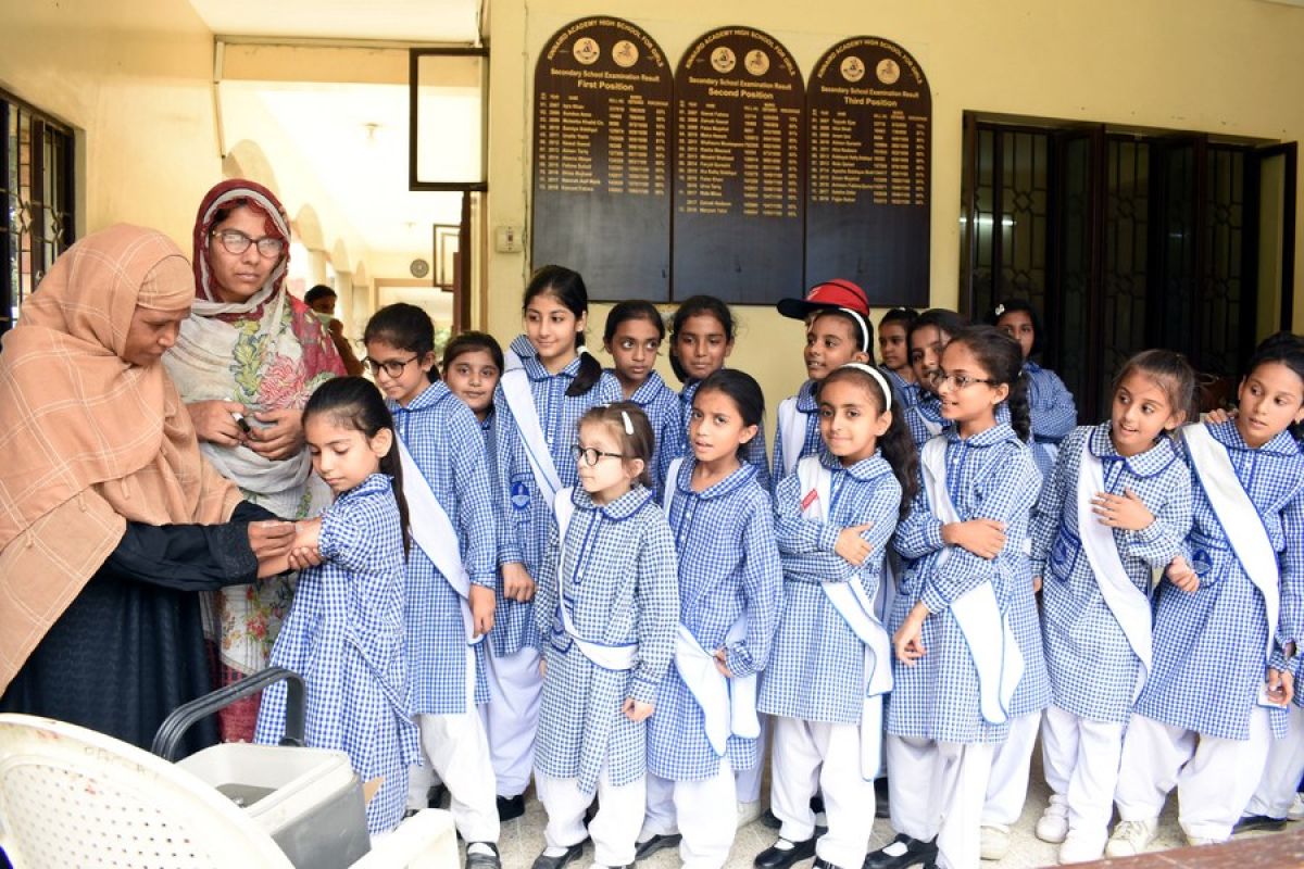 Pakistan mulai kampanye vaksinasi COVID-19 untuk inokulasi anak-anak