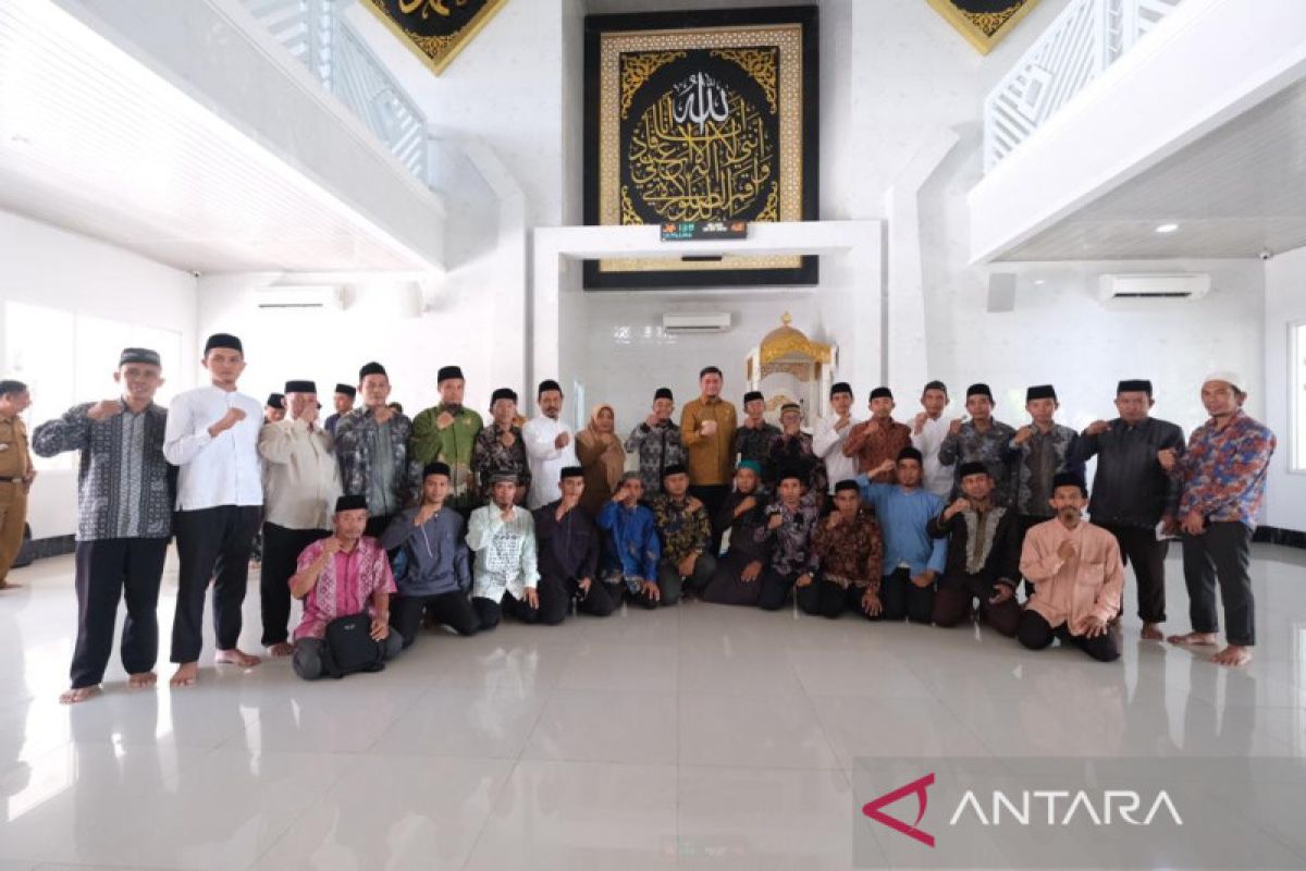 Pemkab Gowa kirim 30 imam untuk dibina Ustad Adi Hidayat di Quantum Akhyar Institut