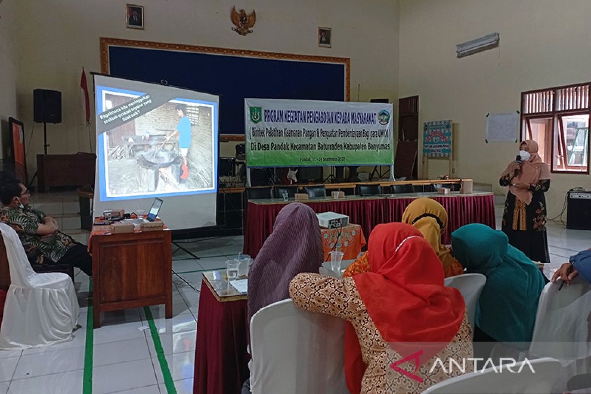 Tim PKM Unas Jakarta dampingi UMKM di Banyumas peroleh legalitas