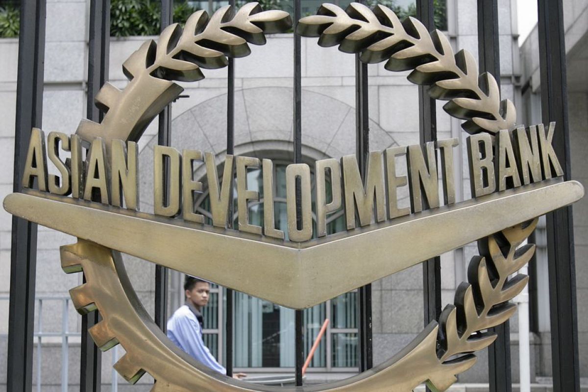 ADB pangkas prospek pertumbuhan negara berkembang Asia jadi 4,3 persen