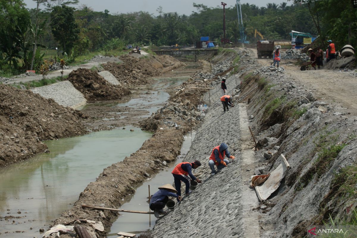 Musim hujan, warga bantaran sungai Yogyakarta tingkatkan kewaspadaan