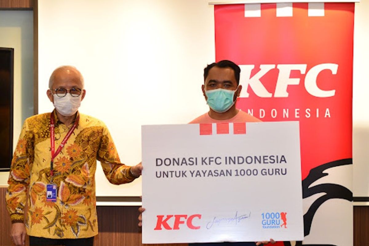 KFC Indonesia serahkan donasi kepada Yayasan 1000 Guru