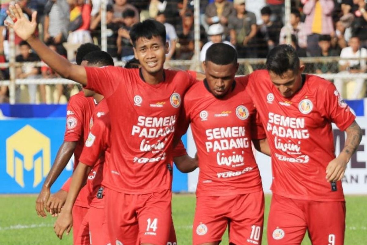 Semen Padang tumbangkan Perserang lima gol tanpa balas