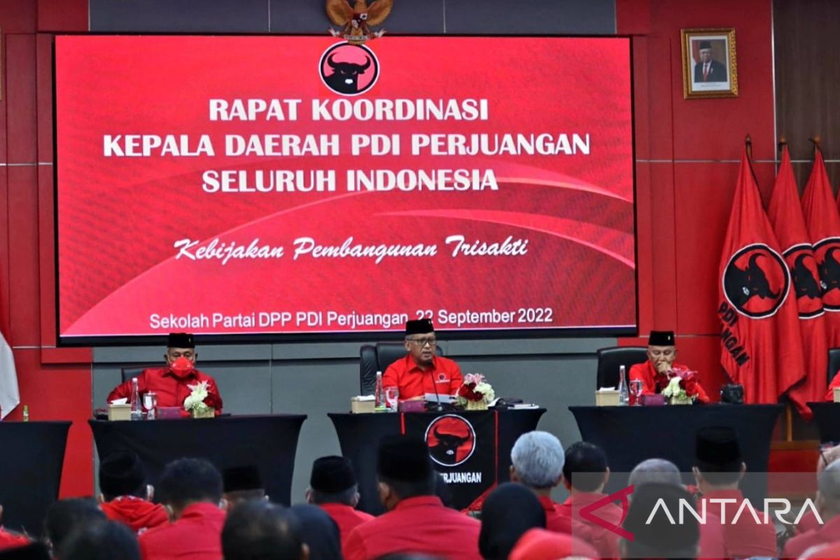 Hasto sebut puluhan kepala daerah PDIP ikuti rapat konsolidasi