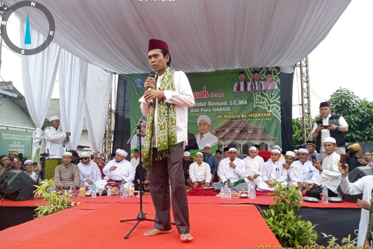 Ustad Abdul Somad dorong orang tua ajari anak sejak dini baca Al Quran