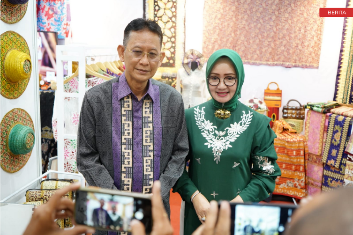 Pj Bupati Pringsewu hadiri pameran Kriya Nusa 2022