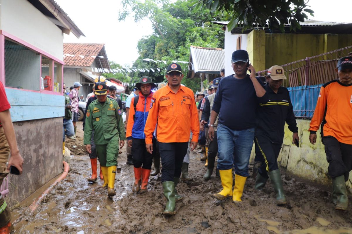 Pemkab Garut terjunkan personel bantu warga yang terdampak banjir
