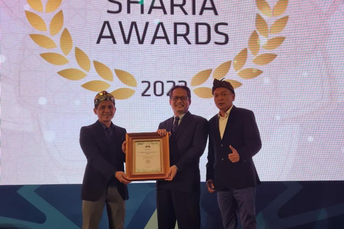 BPRS Botani Bina Rahmah raih Infobank Award 2022