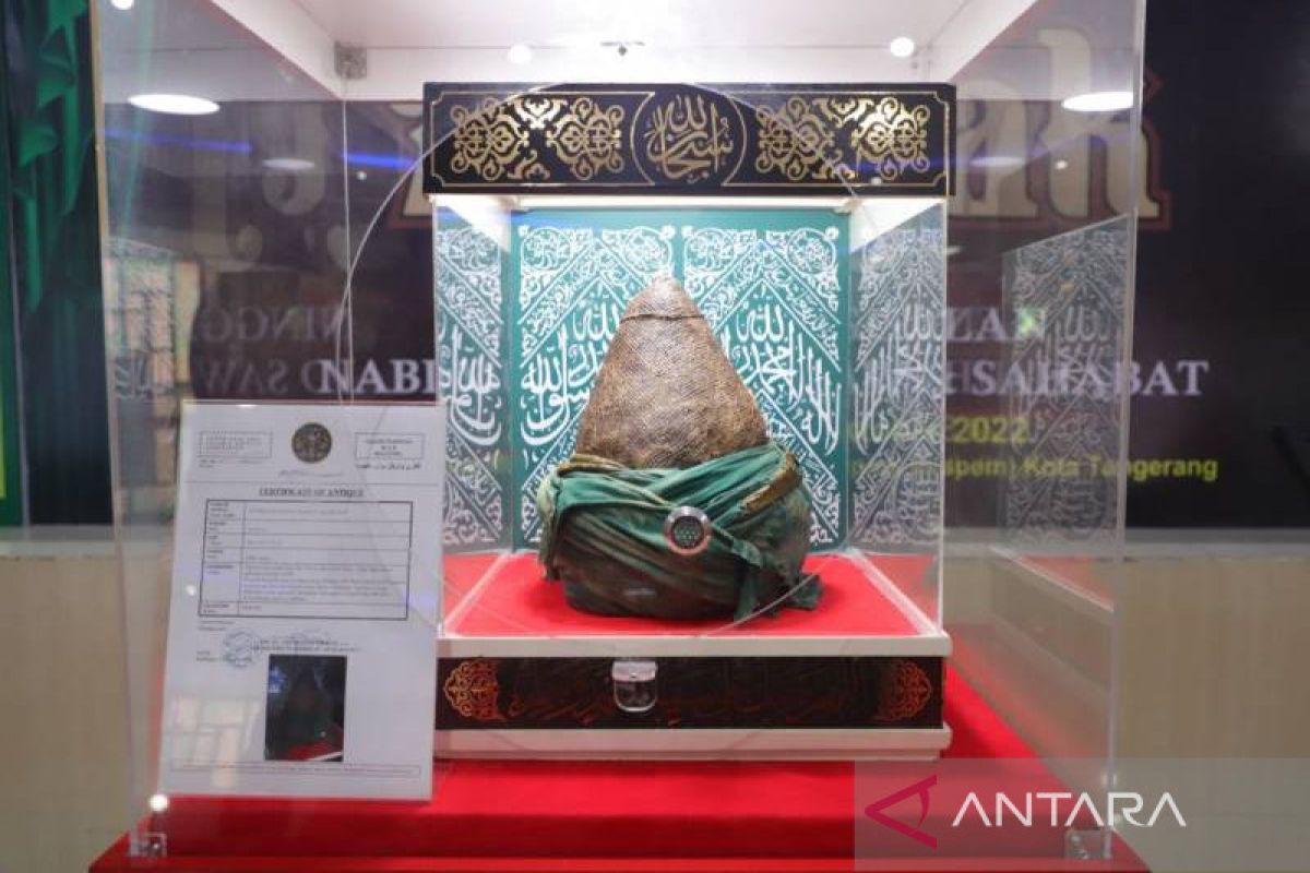 Pameran artefak tampilkan turban Rasulullah hingga batu dinding Ka'bah