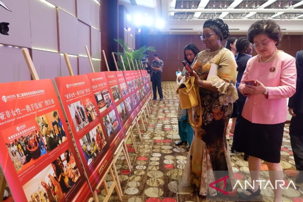 Foto ANTARA dipamerkan di Forum Perempuan Asia-Afrika di Beijing