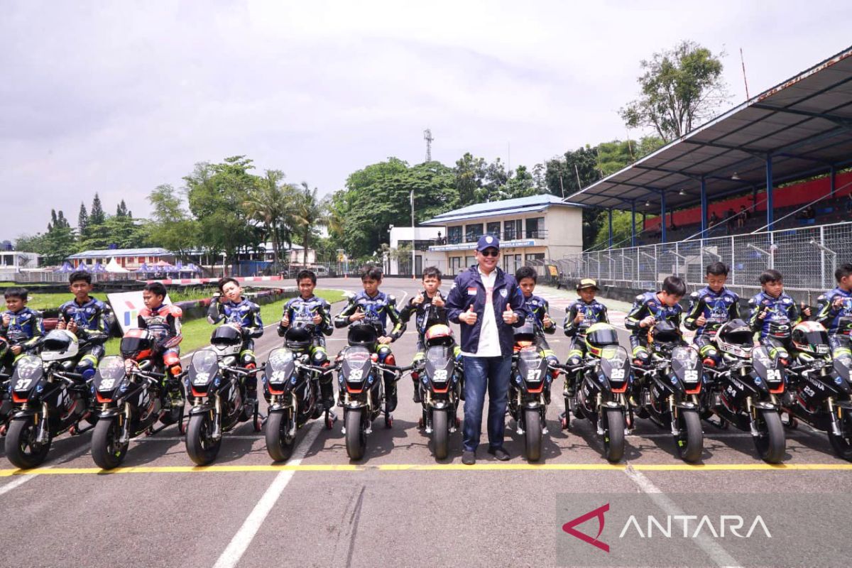 15 pebalap muda berlaga di Seri ke-4 FIM MiniGP Indonesia Series 2022
