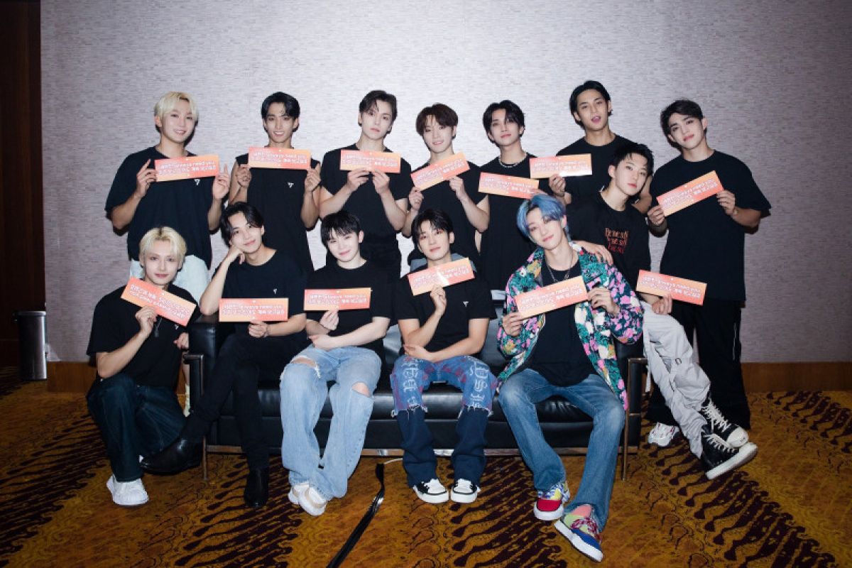 Momen kejutan SEVENTEEN "[BE THE SUN] IN JAKARTA" di hari pertama